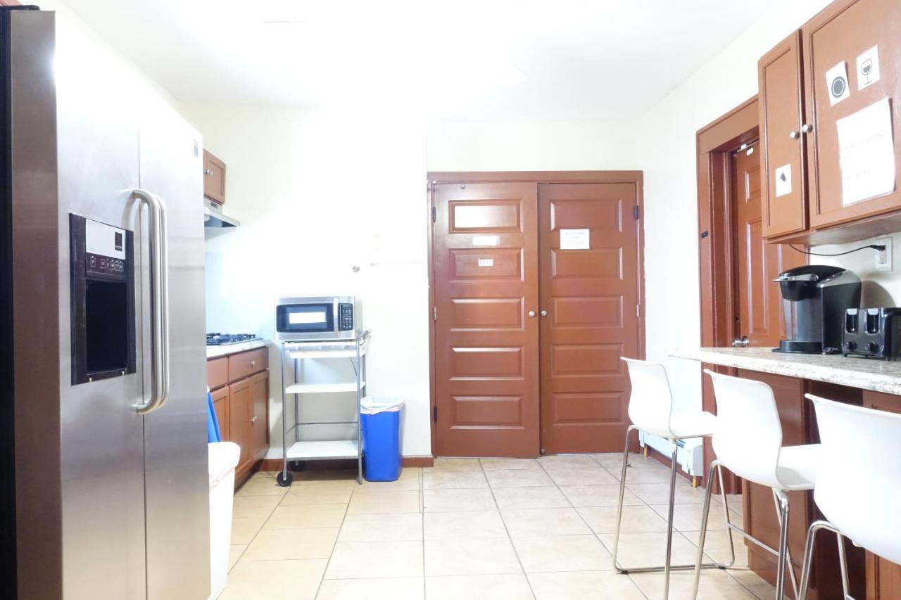 1 Bus Stop To Nyc-hot Tub-ewr Airport-free Parking * Hillside
