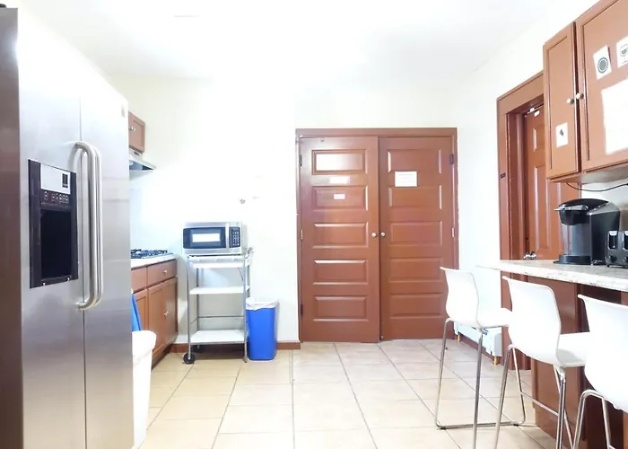 1 Bus Stop To Nyc-Hot Tub-Ewr Airport-Free Parking