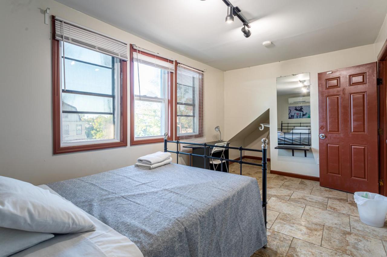 1 Bus Stop To Nyc-hot Tub-ewr Airport-free Parking