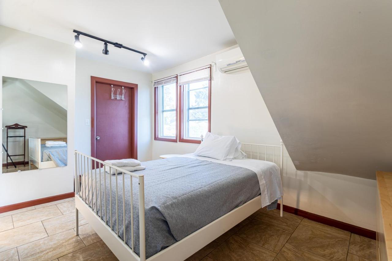 1 Bus Stop To Nyc-hot Tub-ewr Airport-free Parking Holiday home
