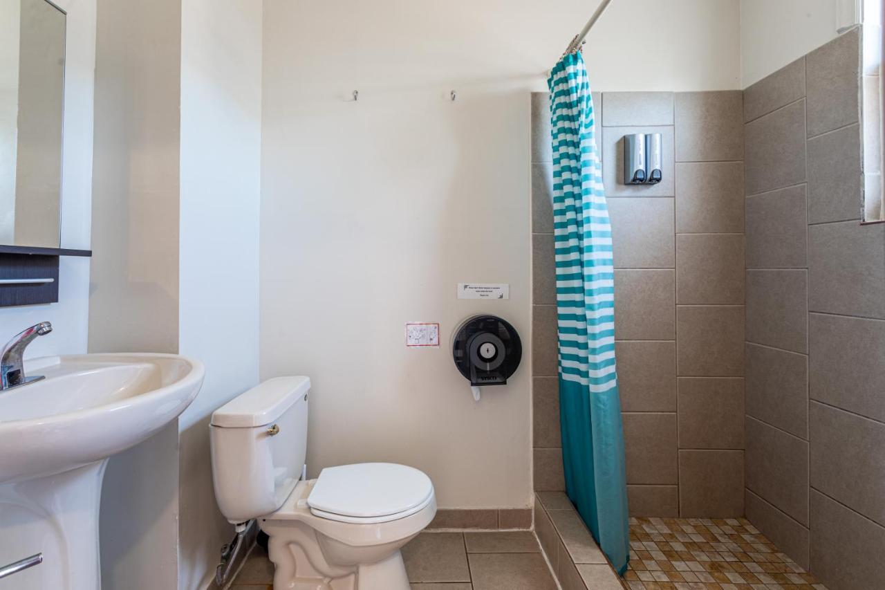 1 Bus Stop To Nyc-hot Tub-ewr Airport-free Parking Holiday home Hillside
